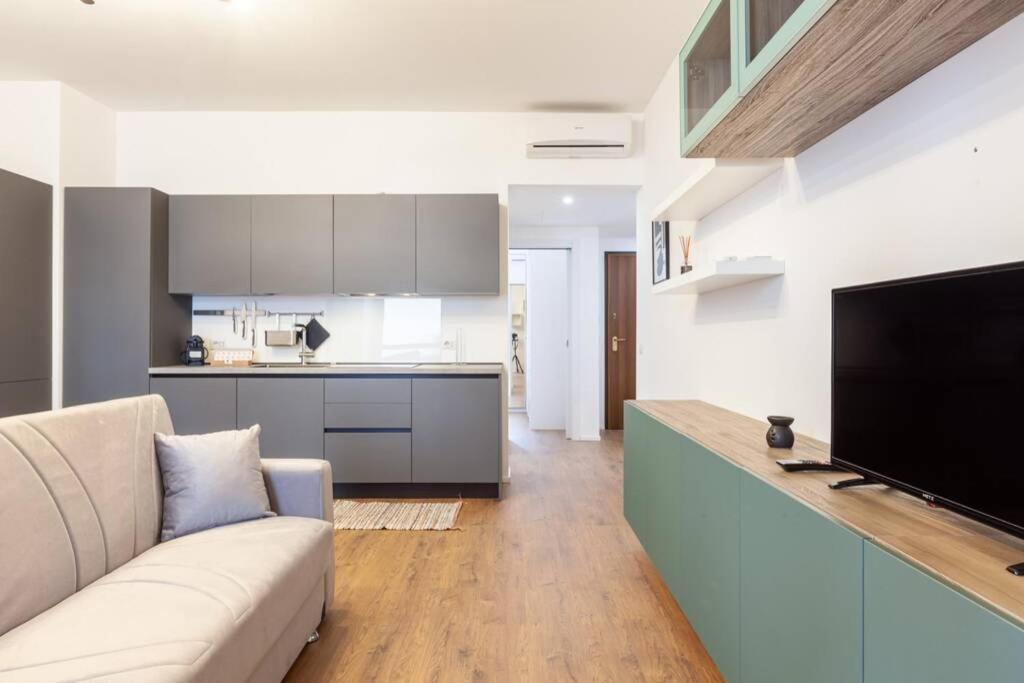Lazzi - A.C. - Wi-Fi - Flexyrent Apartment Milán Exteriér fotografie